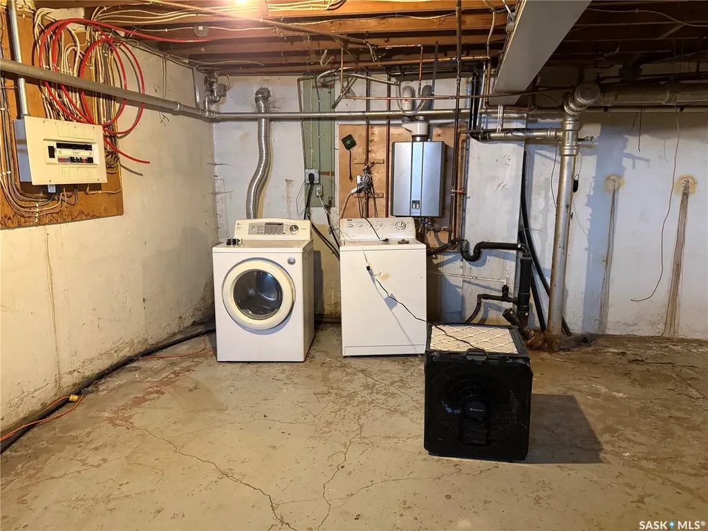 304 3rd Avenue SW Eston SK S0L 1A0