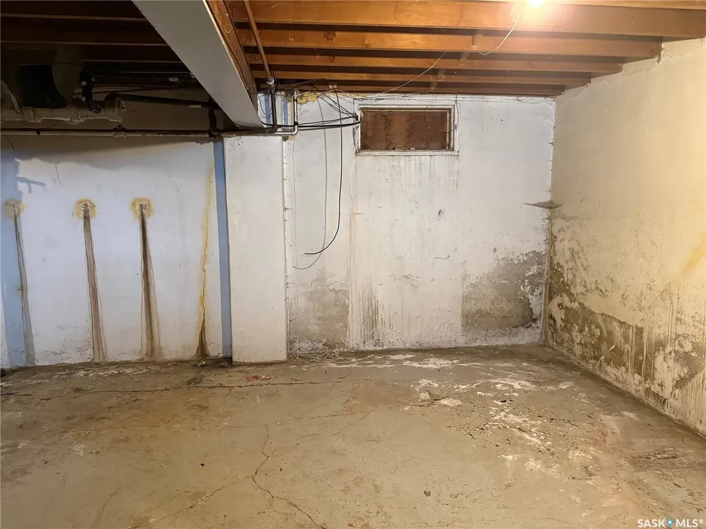 304 3rd Avenue SW Eston SK S0L 1A0