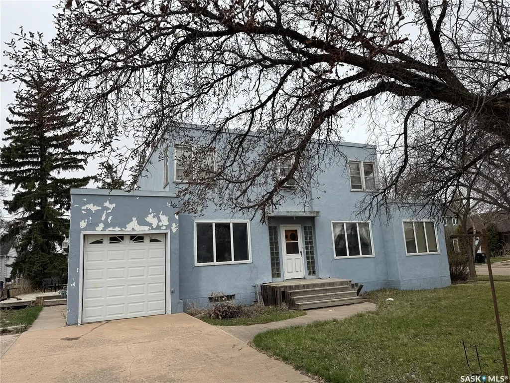 304 3rd Avenue SW Eston SK S0L 1A0