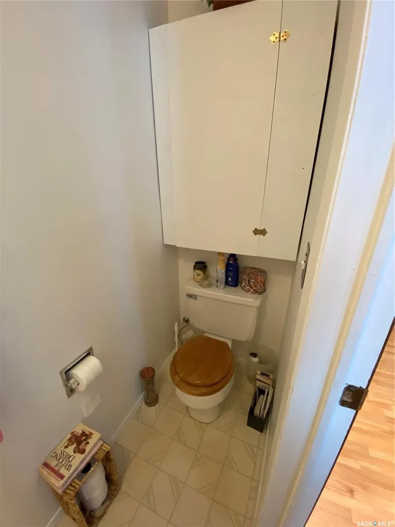 620 4th Street Eston SK S0L 1A0