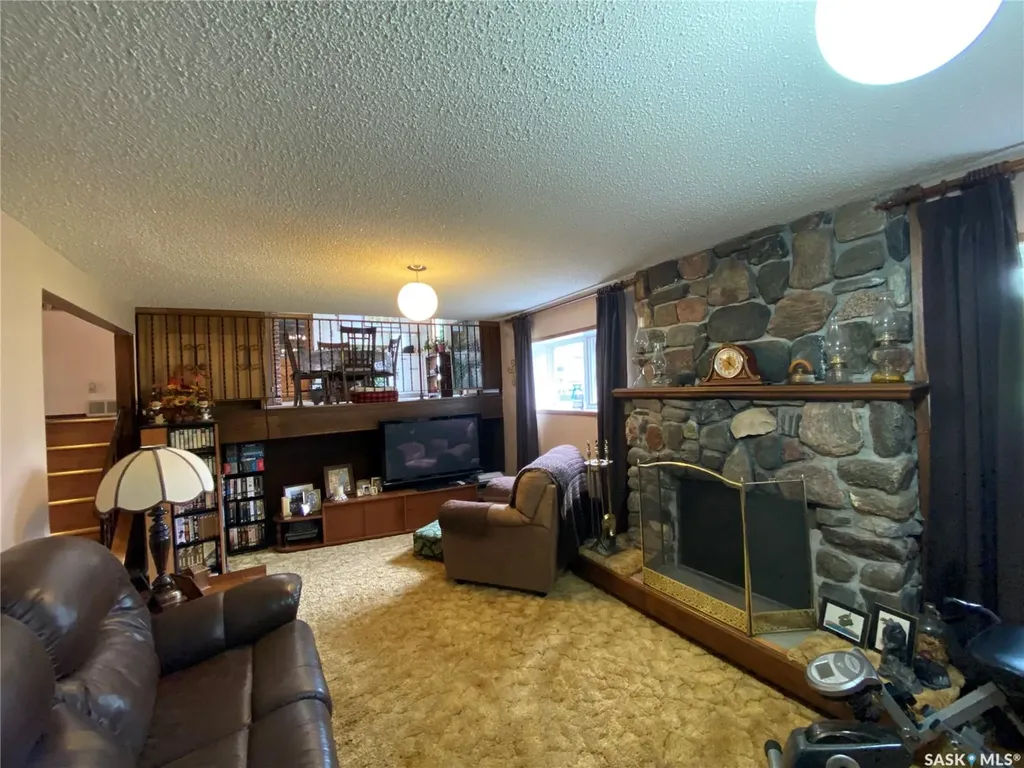 620 4th Street Eston SK S0L 1A0