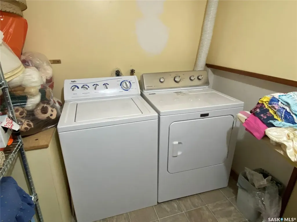 620 4th Street Eston SK S0L 1A0