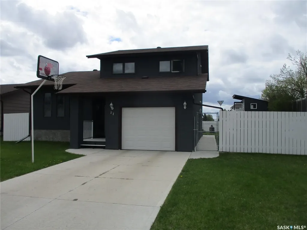 11 Combe Avenue Melville SK S0A 2P0