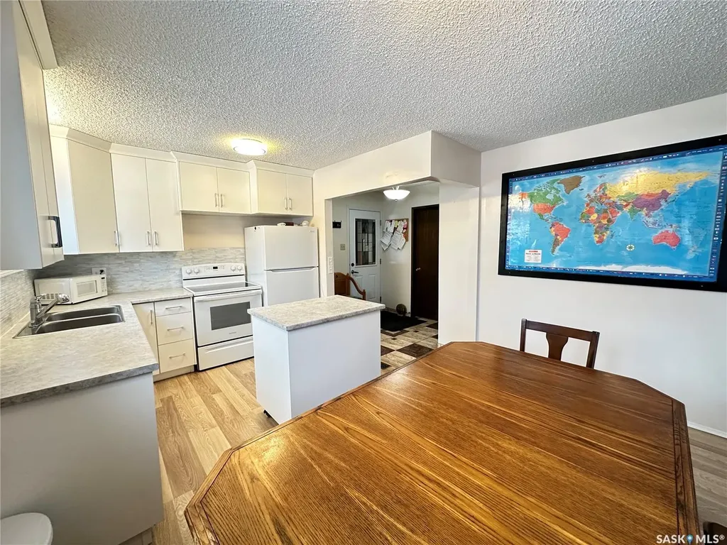 44 Campbell Place Clavet SK S0K 0Y0