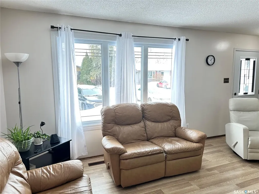 44 Campbell Place Clavet SK S0K 0Y0