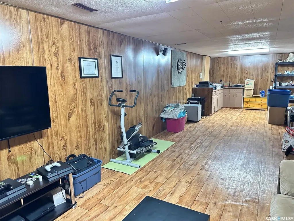 44 Campbell Place Clavet SK S0K 0Y0