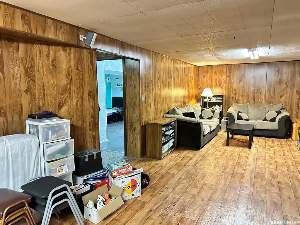 44 Campbell Place Clavet SK S0K 0Y0