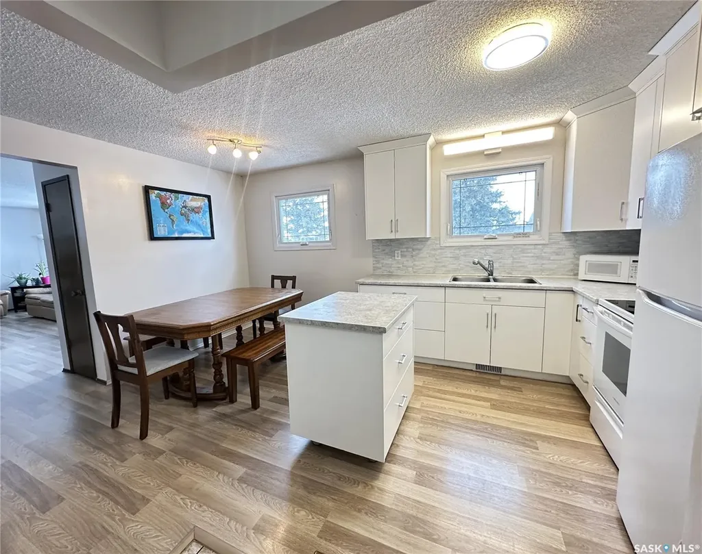 44 Campbell Place Clavet SK S0K 0Y0