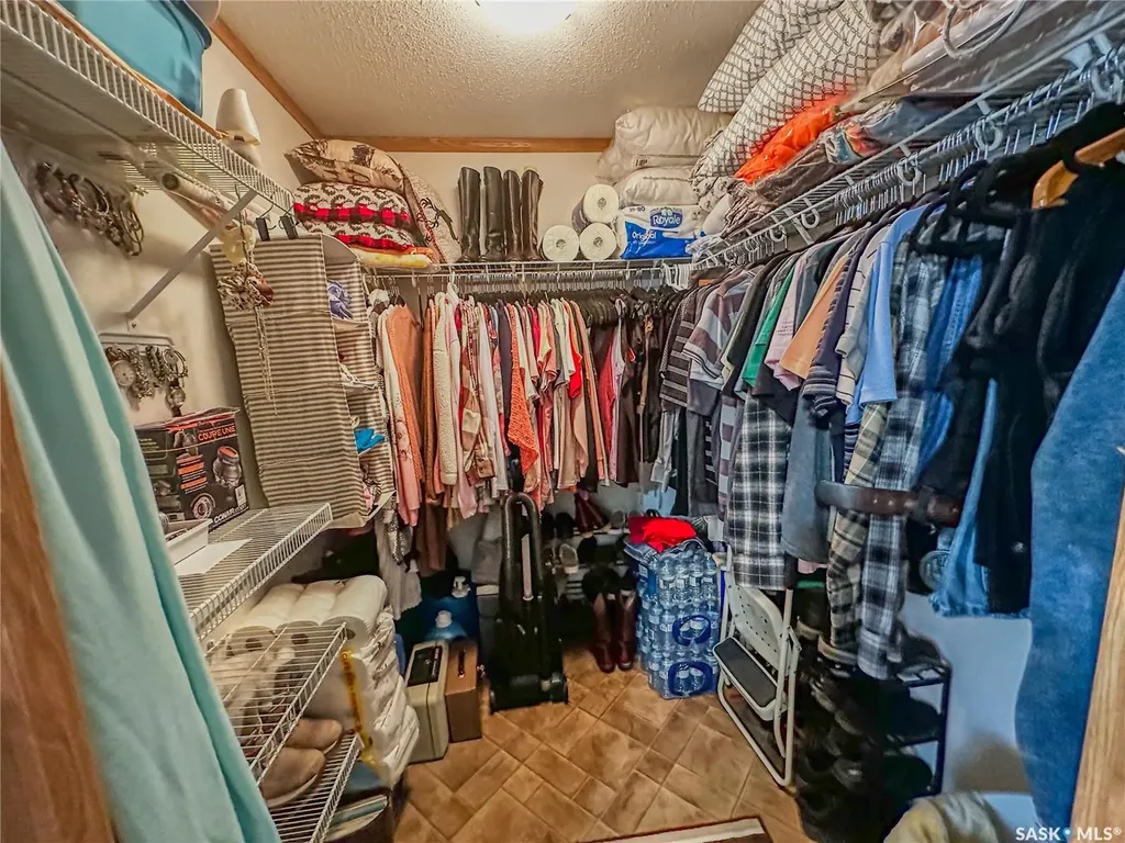 107 May Street Neudorf SK S0A 2T0