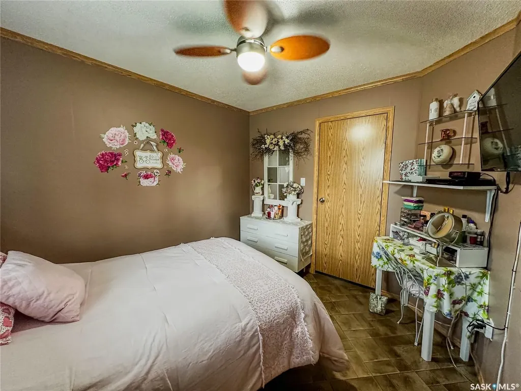 107 May Street Neudorf SK S0A 2T0
