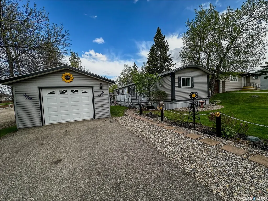 107 May Street Neudorf SK S0A 2T0