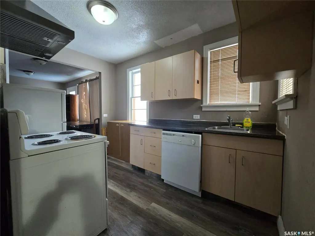 719 Main Street Kipling SK S0G 2S0