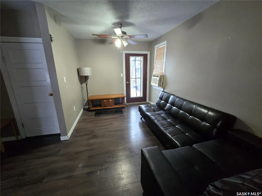 719 Main Street Kipling SK S0G 2S0