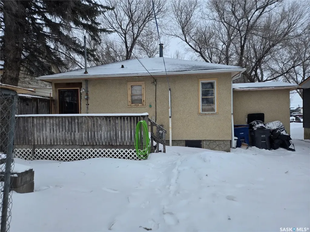 719 Main Street Kipling SK S0G 2S0