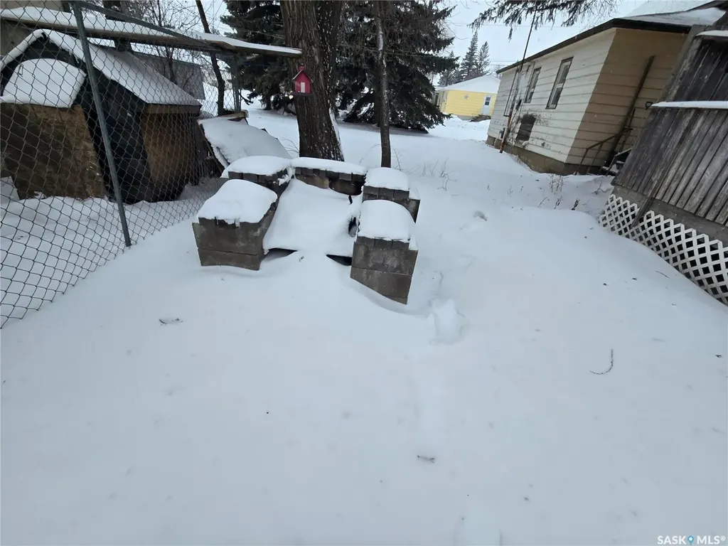 719 Main Street Kipling SK S0G 2S0