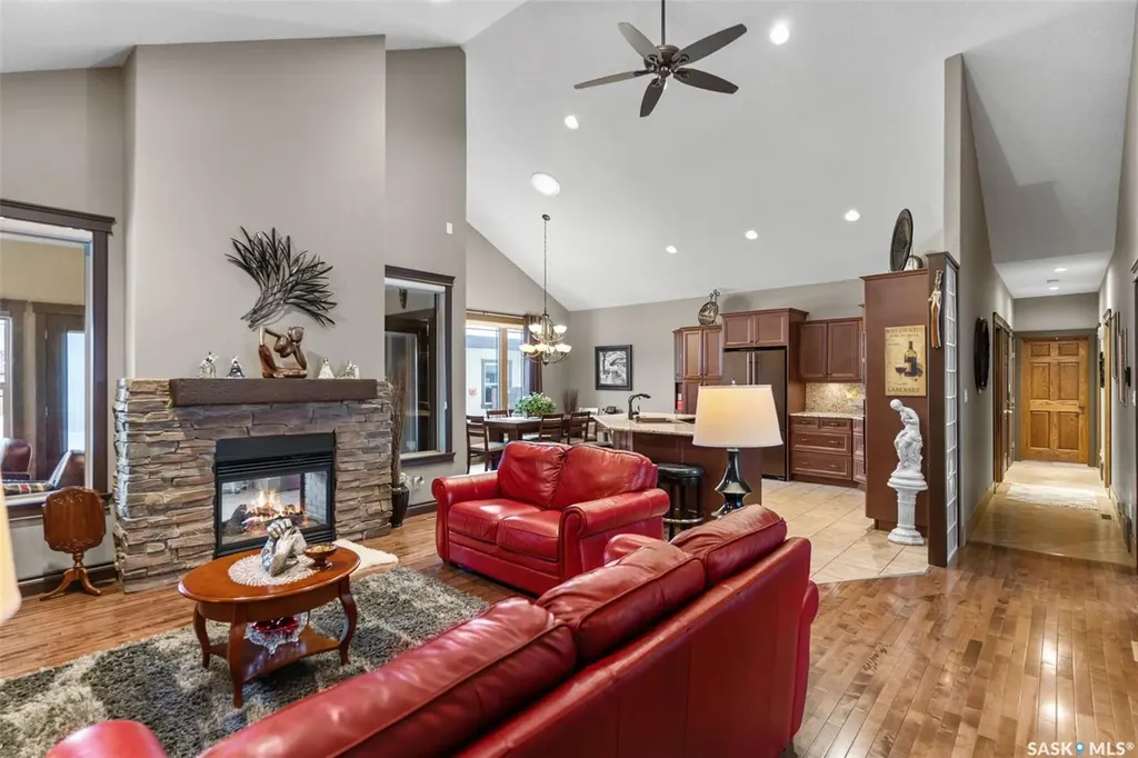 11 Robertson Road Lanigan SK S0K 2M0