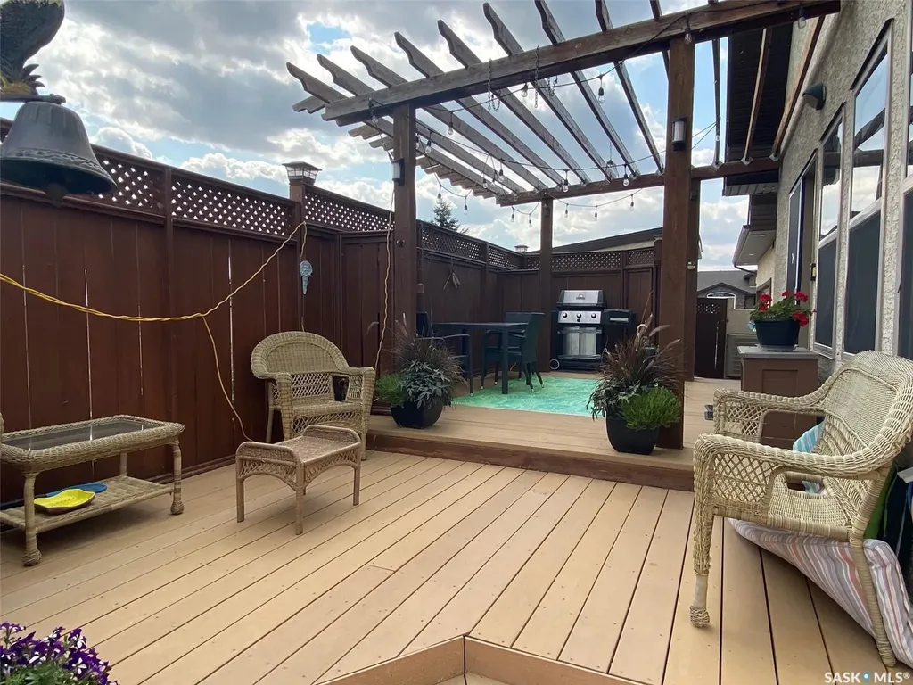 11 Robertson Road Lanigan SK S0K 2M0