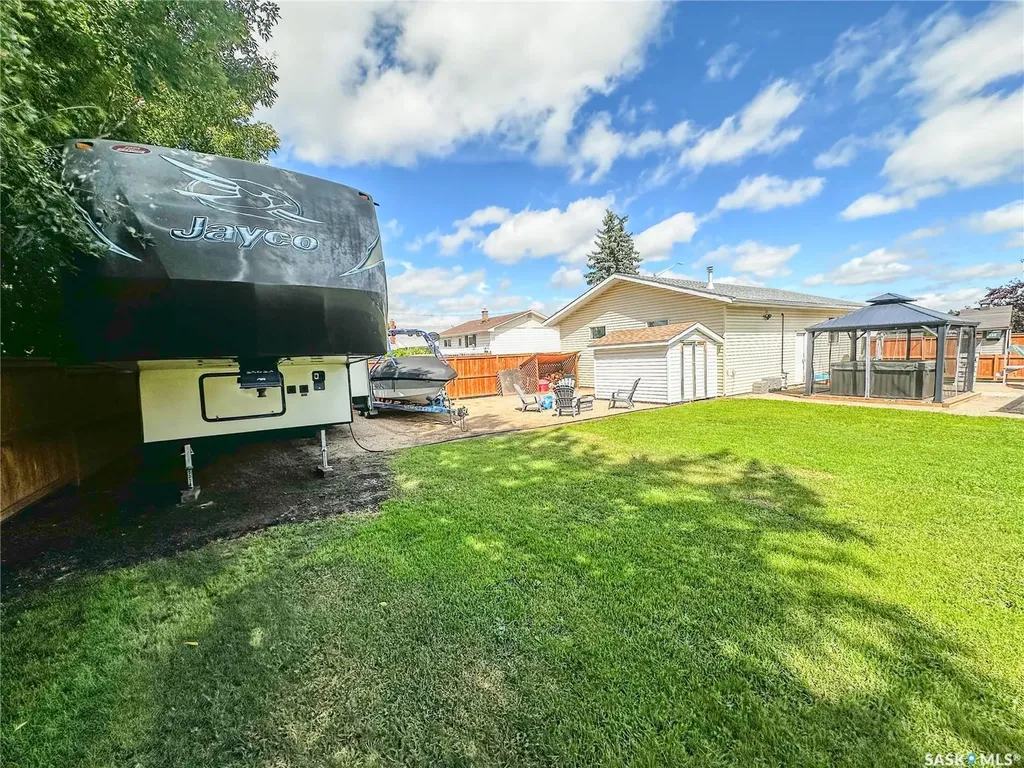 87 Collacott Street W Yorkton SK S3N 0A1