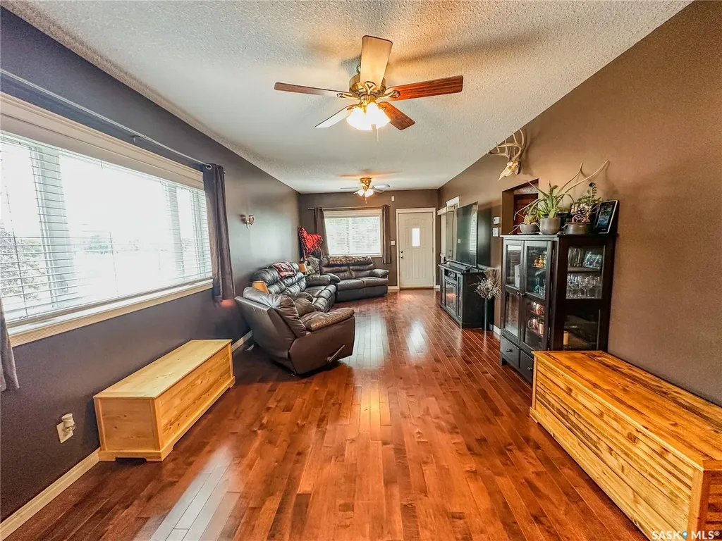 87 Collacott Street W Yorkton SK S3N 0A1