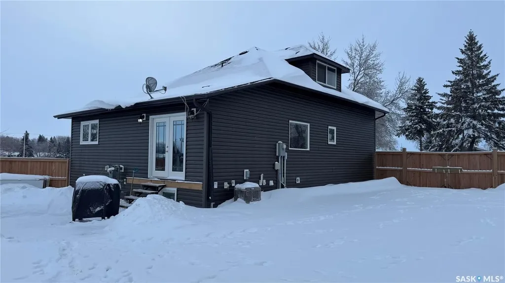 87 Collacott Street W Yorkton SK S3N 0A1