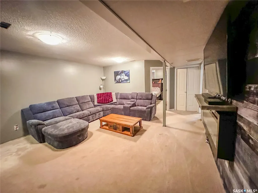 87 Collacott Street W Yorkton SK S3N 0A1