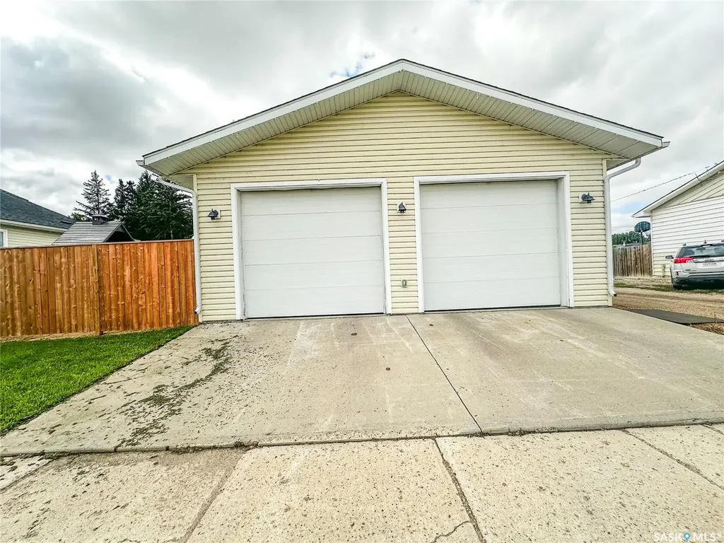 87 Collacott Street W Yorkton SK S3N 0A1