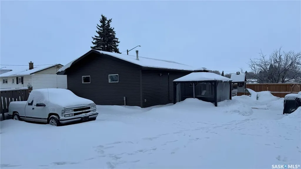 87 Collacott Street W Yorkton SK S3N 0A1