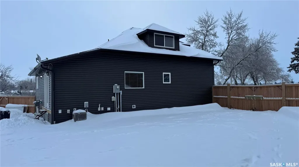 87 Collacott Street W Yorkton SK S3N 0A1