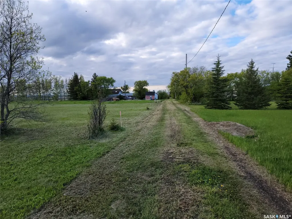 110 2nd Street W Invergordon Rm No. 430 SK S0K 2W0