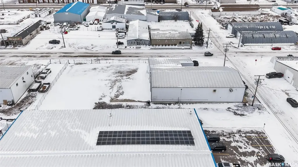 690 Fairford Street W Moose Jaw SK S6H 1T4
