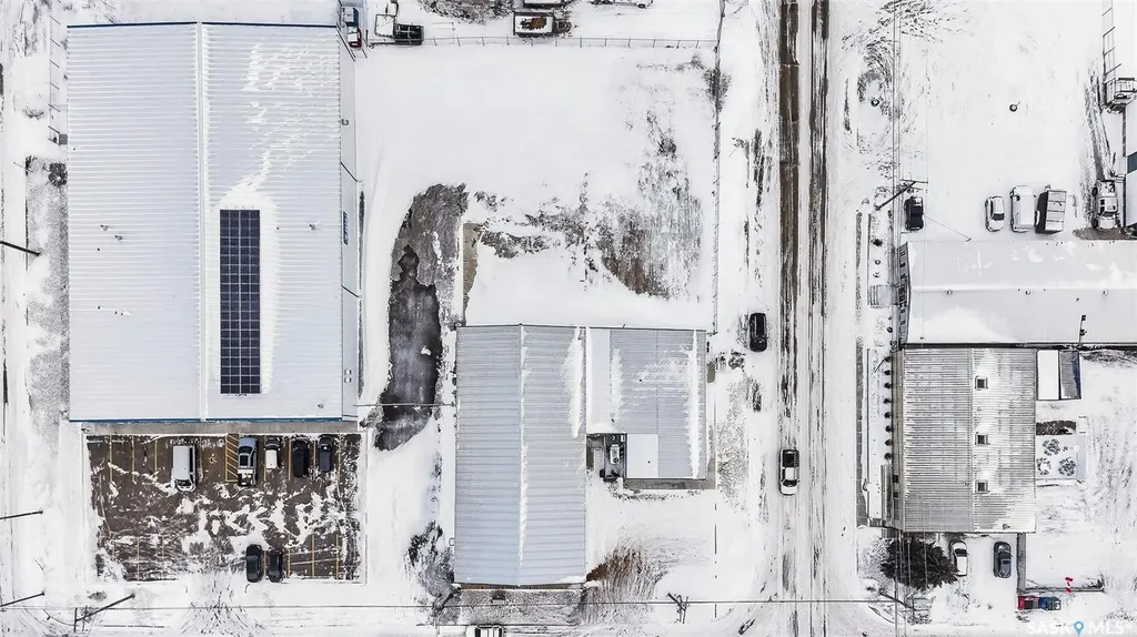 690 Fairford Street W Moose Jaw SK S6H 1T4