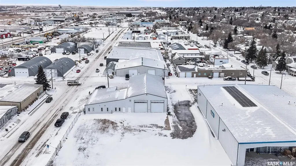 690 Fairford Street W Moose Jaw SK S6H 1T4
