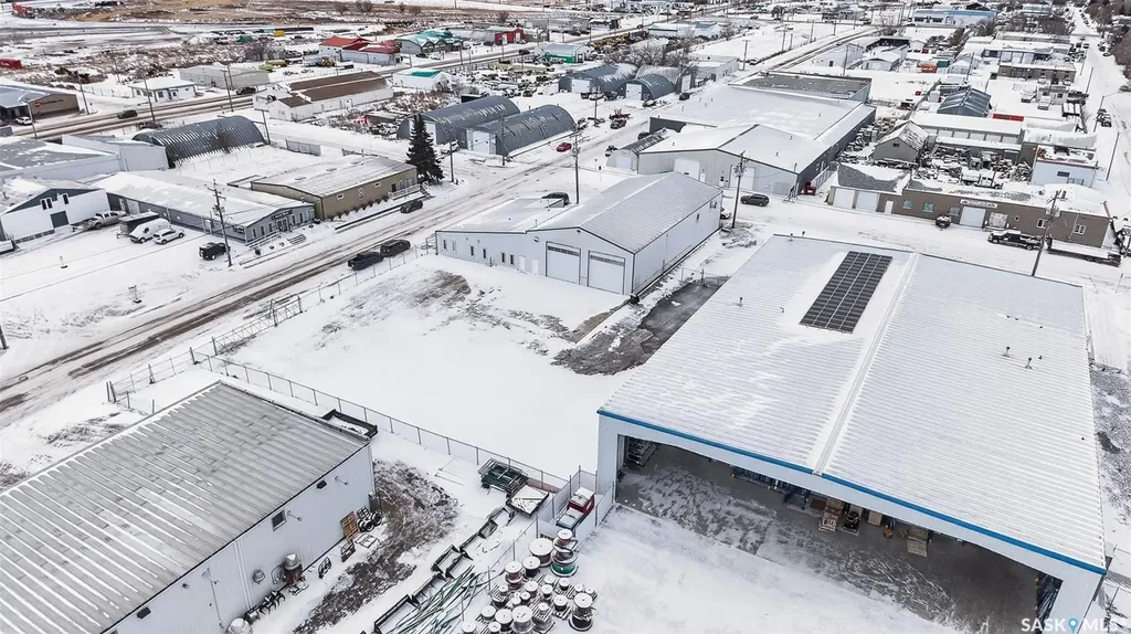 690 Fairford Street W Moose Jaw SK S6H 1T4