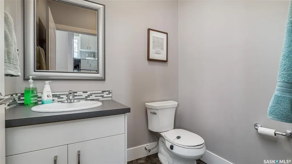 1024 Hochelaga Street W Moose Jaw SK S6H 2H9