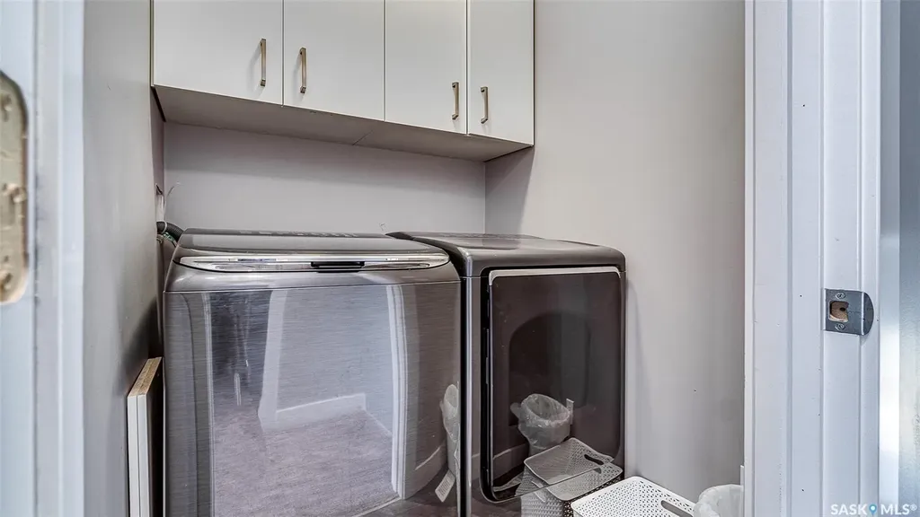 1024 Hochelaga Street W Moose Jaw SK S6H 2H9