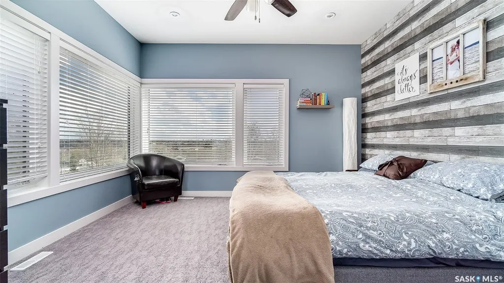 1024 Hochelaga Street W Moose Jaw SK S6H 2H9