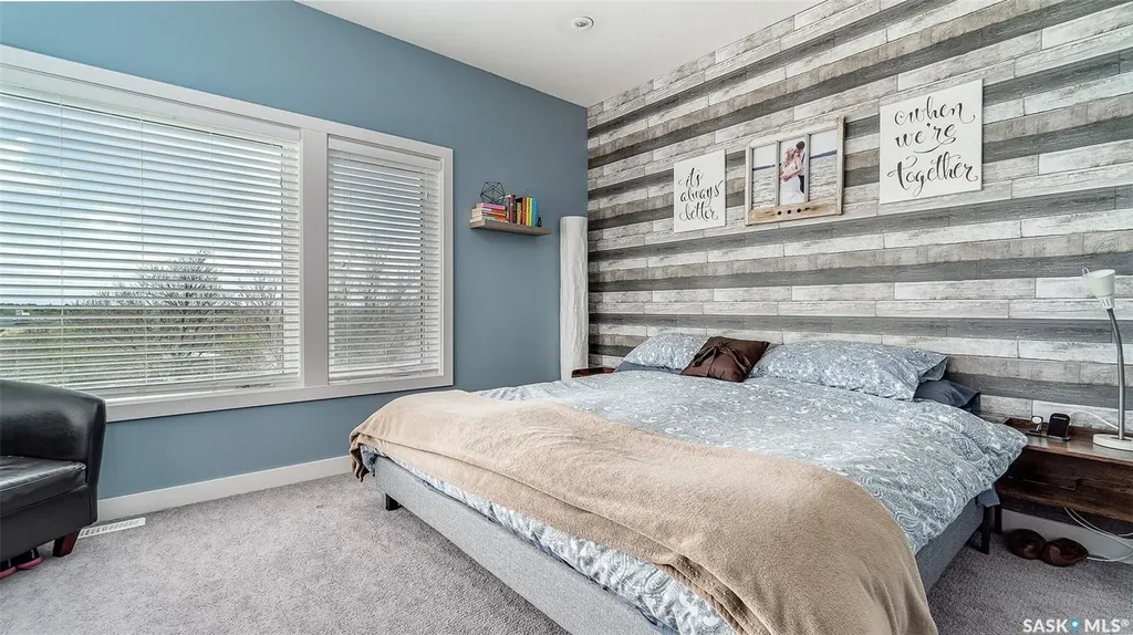 1024 Hochelaga Street W Moose Jaw SK S6H 2H9