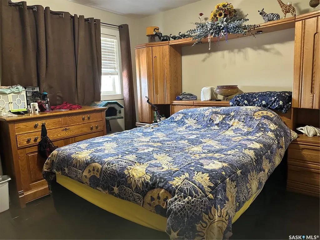880 5th Street Weyburn SK S4H 1A4