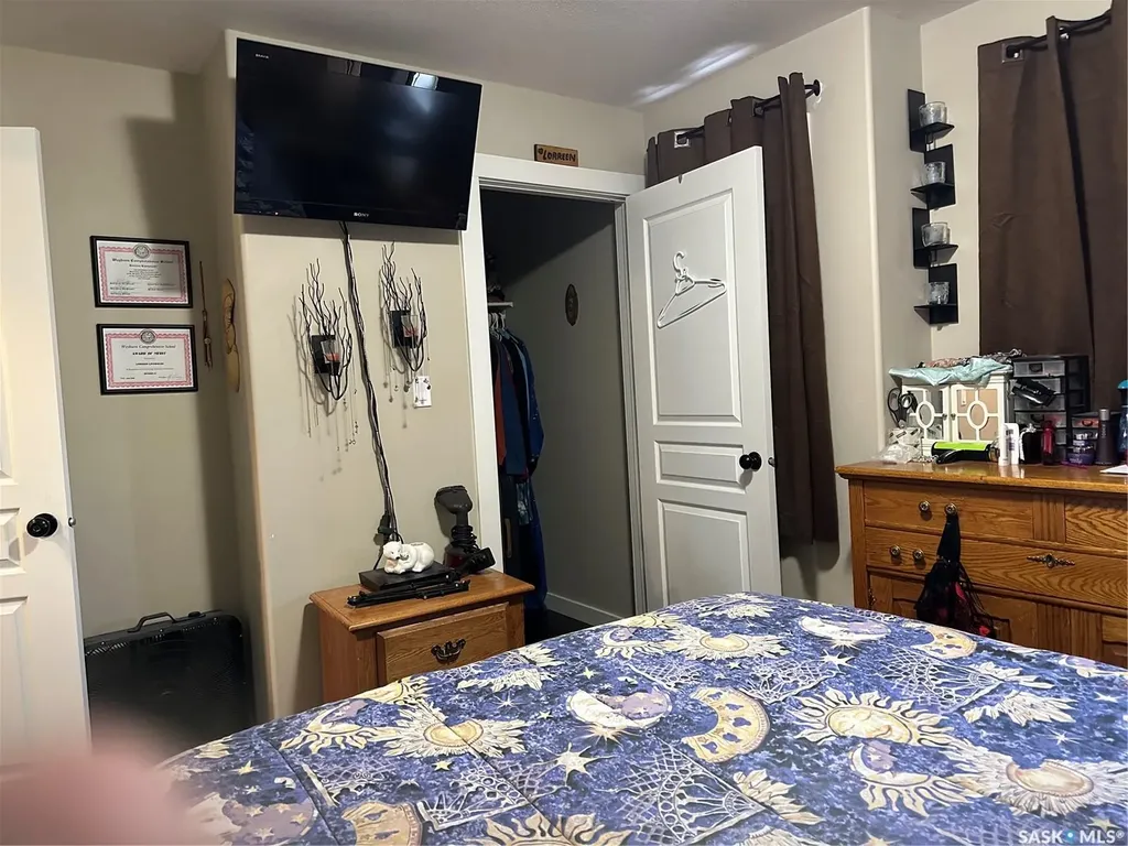 880 5th Street Weyburn SK S4H 1A4