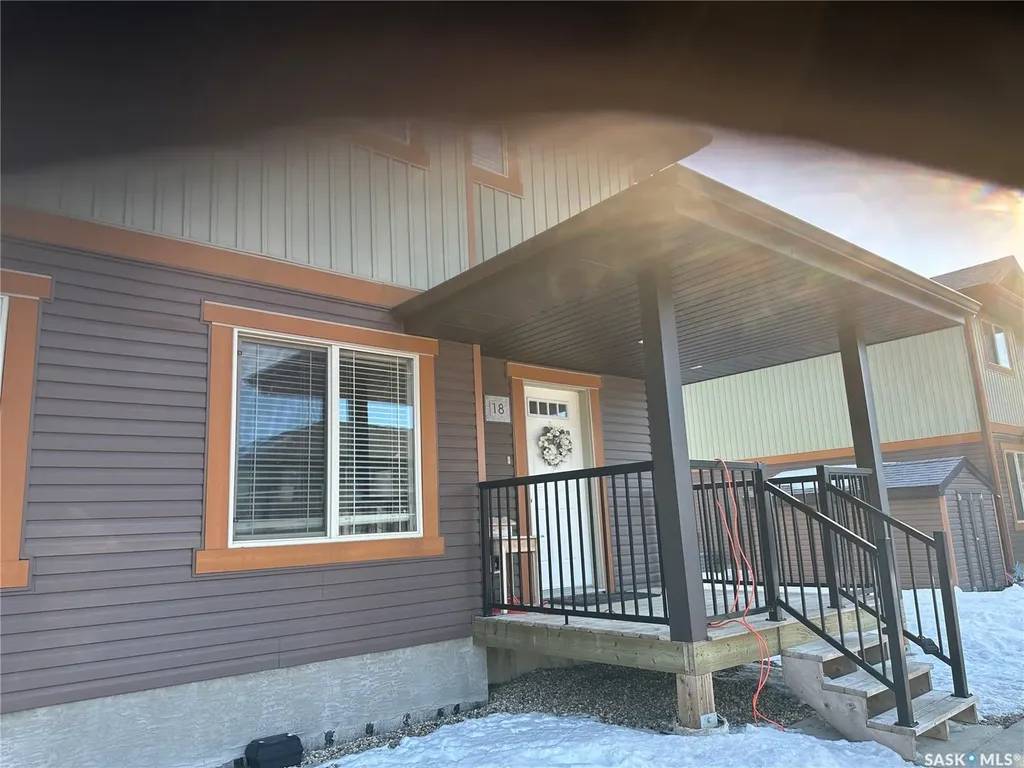 880 5th Street Weyburn SK S4H 1A4