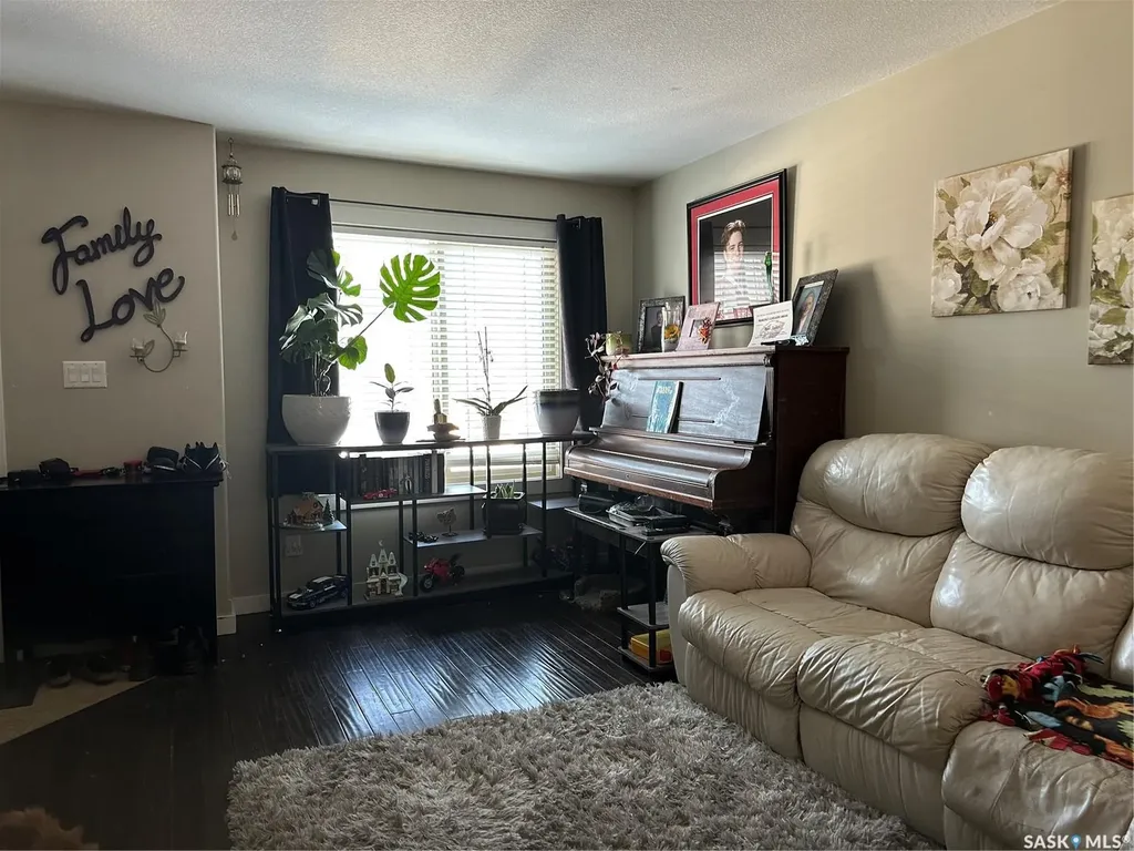 880 5th Street Weyburn SK S4H 1A4