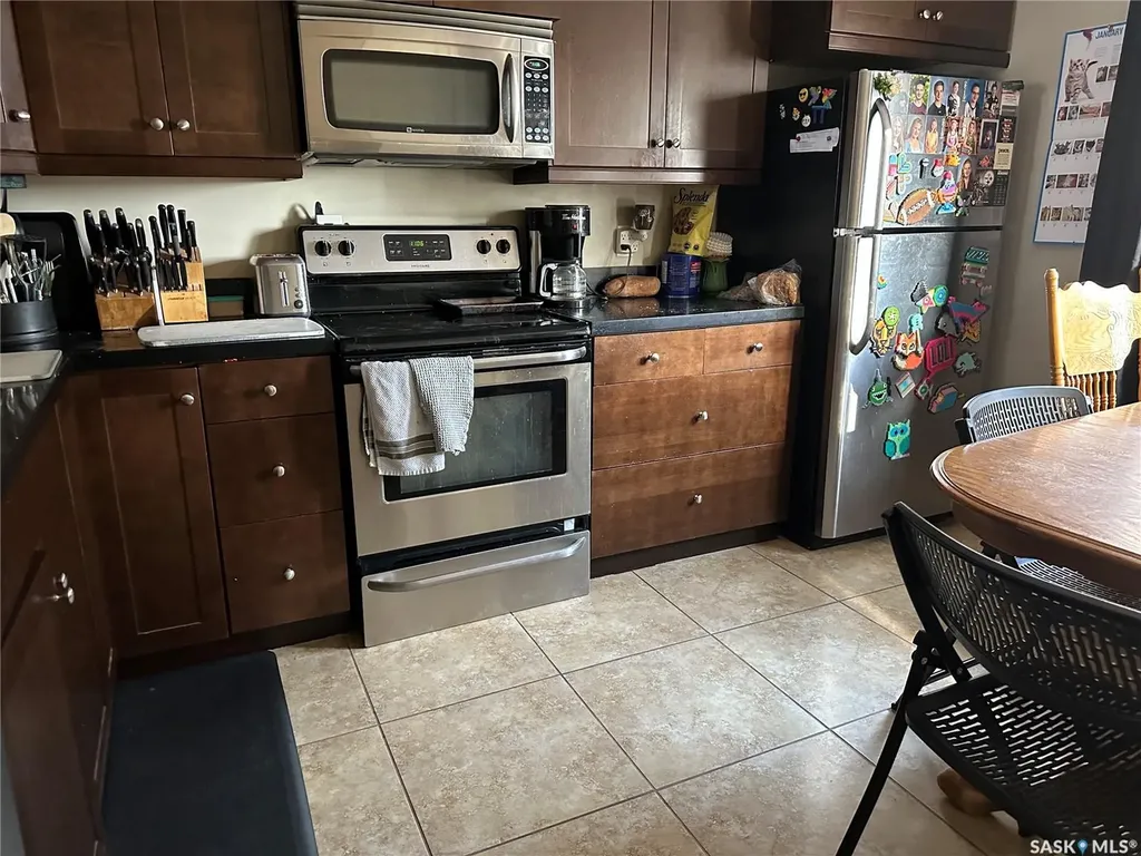 880 5th Street Weyburn SK S4H 1A4