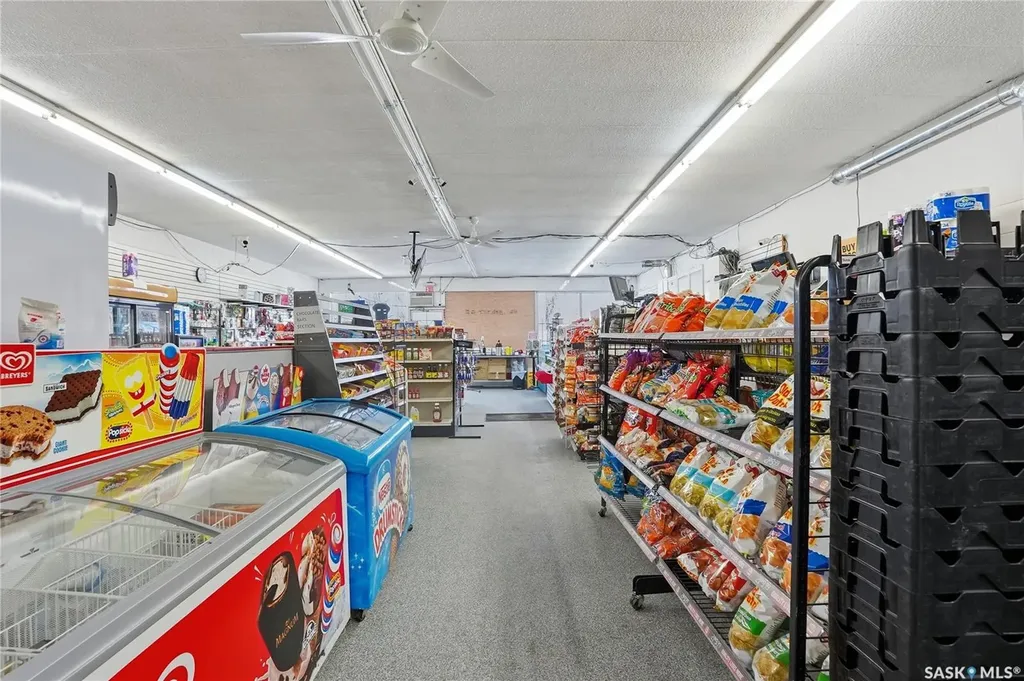 819 29th Street W Saskatoon SK S7L 0N2
