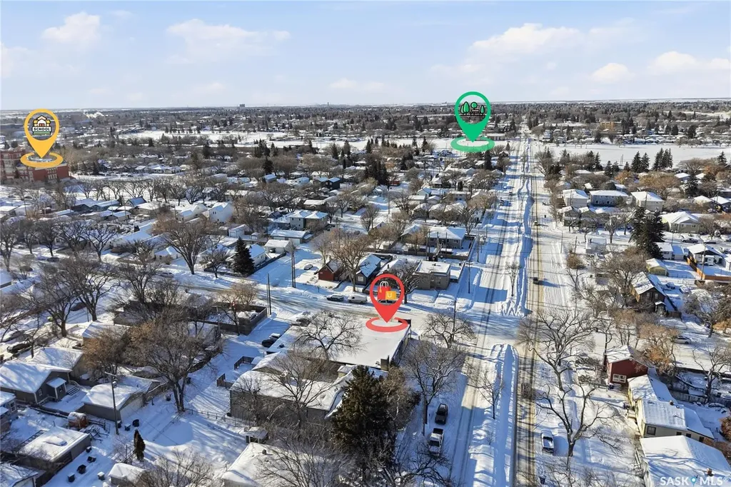 819 29th Street W Saskatoon SK S7L 0N2