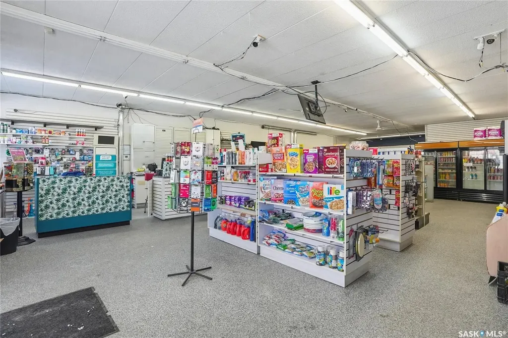 819 29th Street W Saskatoon SK S7L 0N2