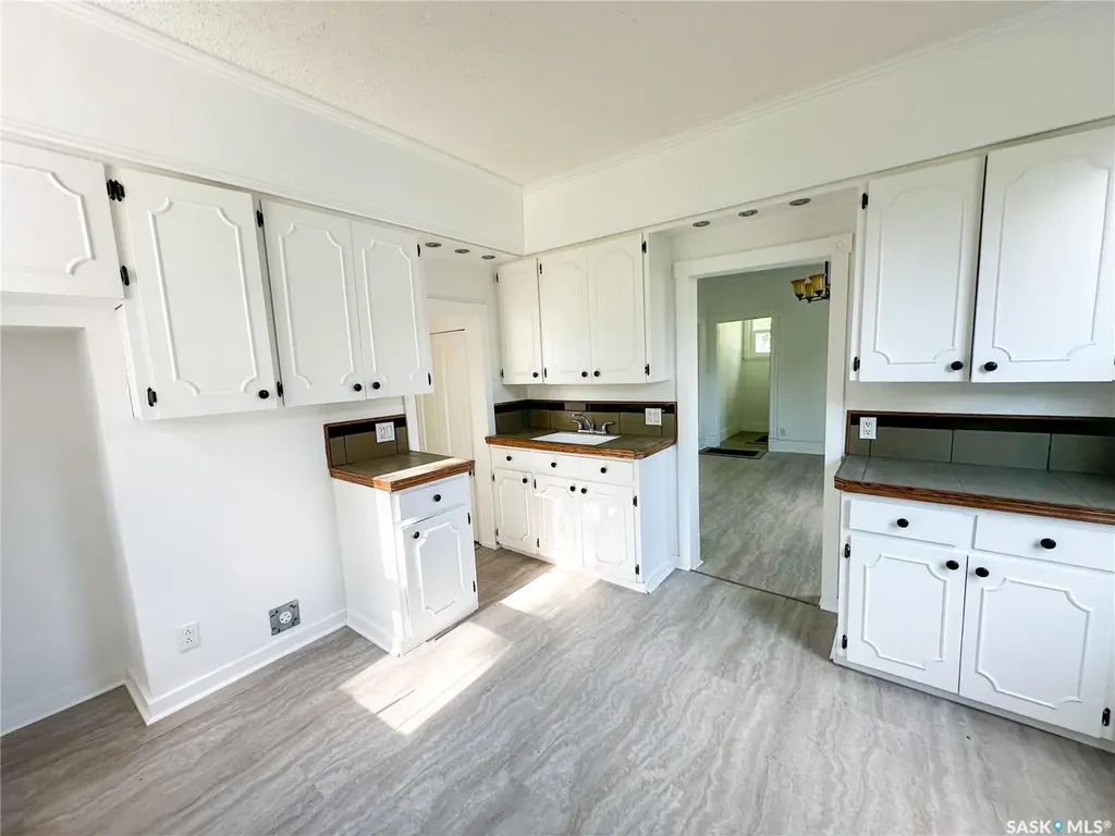 50 Assiniboia Avenue Yorkton SK S3N 1N6