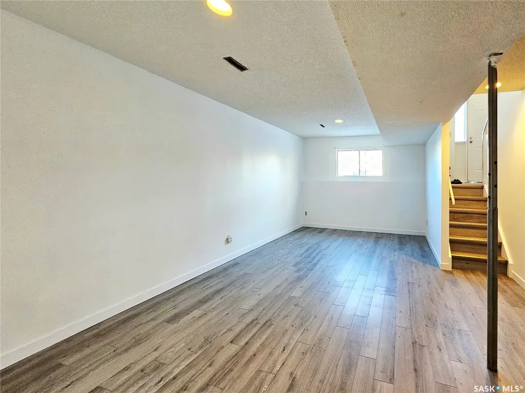 244 Wakabayashi Way Saskatoon SK S7K 7M3