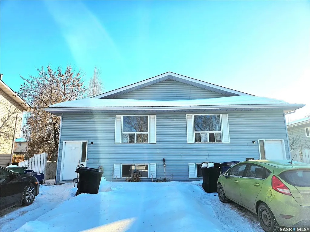 244 Wakabayashi Way Saskatoon SK S7K 7M3
