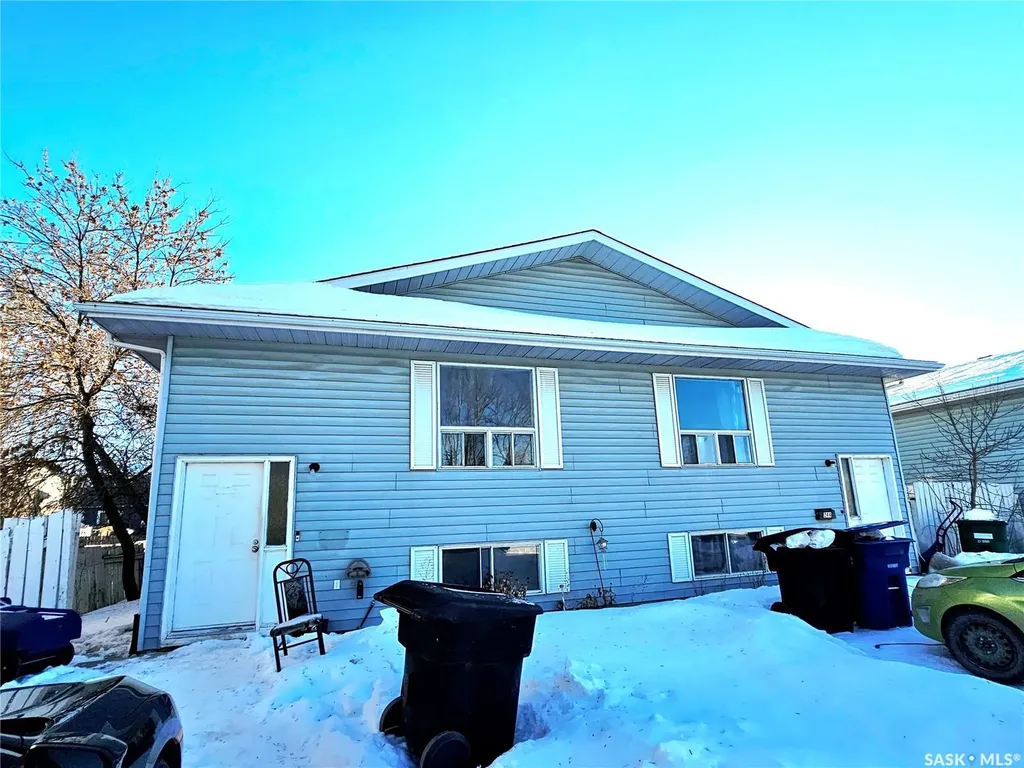 244 Wakabayashi Way Saskatoon SK S7K 7M3