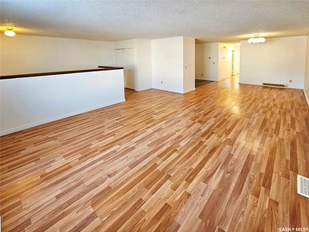 244 Wakabayashi Way Saskatoon SK S7K 7M3